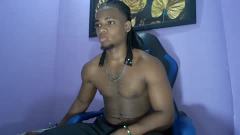 Snapshot of black_dicck chatting on December 1, 5:24 pm tu morenito online show from December 1, 5:24 pm