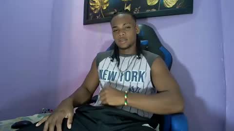 Snapshot of black_dicck chatting on December 7, 7:43 pm tu morenito online show from December 7, 7:43 pm