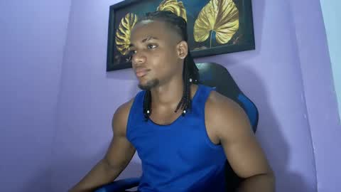 Snapshot of black_dicck chatting on December 11, 3:02 am tu morenito online show from December 11, 3:02 am