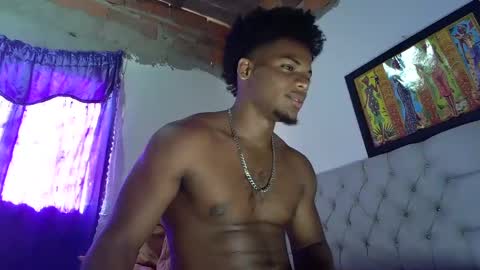 Snapshot of black_dicck chatting on January 15, 2:56 pm tu morenito online show from January 15, 2:56 pm