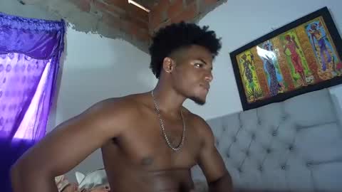 Snapshot of black_dicck chatting on January 16, 6:48 pm tu morenito online show from January 16, 6:48 pm