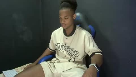 tu morenito online show from November 1, 2:08 pm