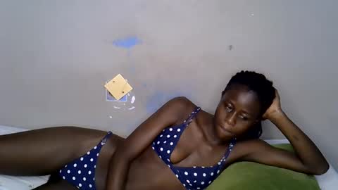 Snapshot of black_ebony8 chatting on May 22, 8:25 pm black_ebony8 online show from May 22, 8:25 pm