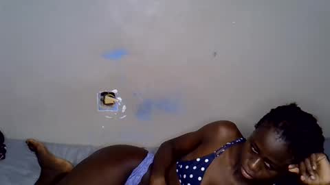 Snapshot of black_ebony8 chatting on May 27, 8:50 pm black_ebony8 online show from May 27, 8:50 pm