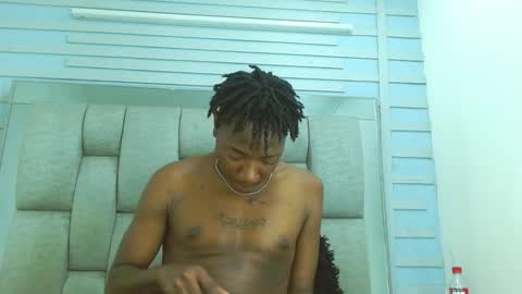 Snapshot of black_fire10 chatting on September 13, 7:35 pm Fireeee  online show from September 13, 7:35 pm