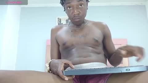 Snapshot of black_fire10 chatting on October 19, 7:47 pm Fireeee  online show from October 19, 7:47 pm