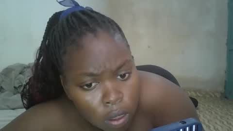 Snapshot of black_goddess26 chatting on March 18, 7:33 am black_goddess26 online show from March 18, 7:33 am
