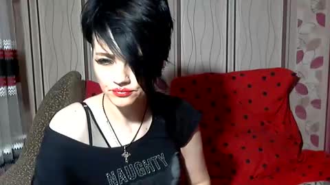 black_hot_01 online show from December 12, 8:47 am