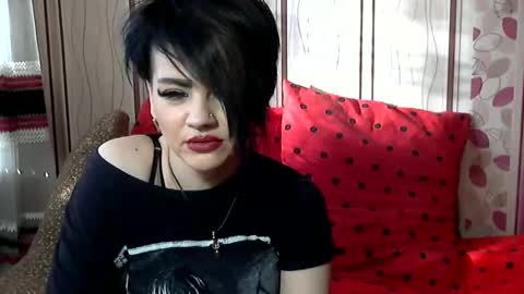 black_hot_01 online show from January 4, 7:34 am