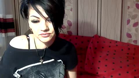 black_hot_01 online show from January 13, 7:54 am