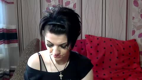 black_hot_01 online show from January 15, 10:17 am