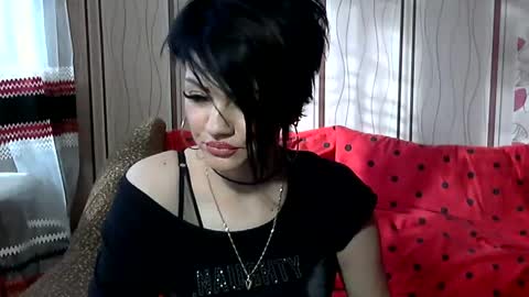 black_hot_01 online show from February 10, 7:36 am