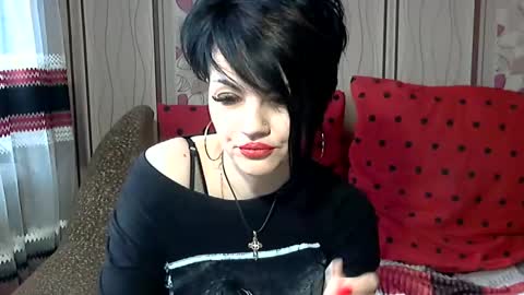 black_hot_01 online show from February 24, 9:32 am