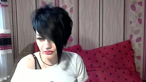 black_hot_01 online show from March 10, 9:32 am