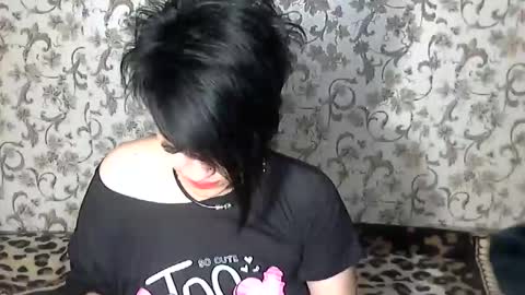 black_hot_01 online show from September 8, 10:09 pm