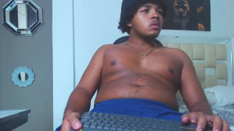 black_king_241 online show from February 27, 9:54 am