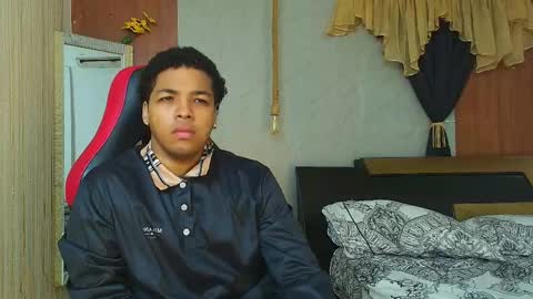 black_king_241 online show from June 6, 12:21 pm