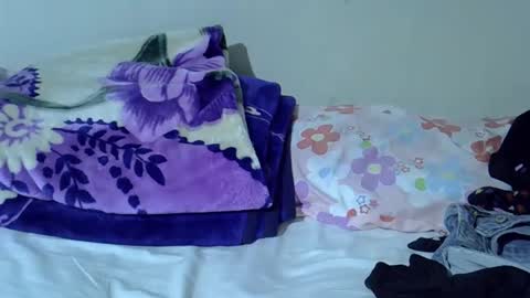 Snapshot of black_queen9 chatting on February 24, 9:40 am noel online show from February 24, 9:40 am