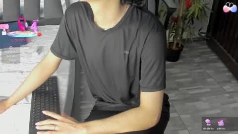 Snapshot of black_rose02 chatting on October 1, 11:38 am B L A C K  R O S E  online show from October 1, 11:38 am