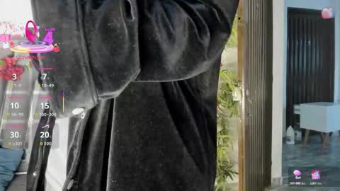 Snapshot of black_rose02 chatting on October 16, 11:22 am B L A C K  R O S E  online show from October 16, 11:22 am