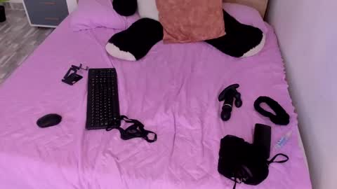 Snapshot of black_rose02 chatting on April 20, 11:46 am B L A C K R O S E online show from April 20, 11:46 am