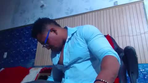 duglas online show from March 18, 6:22 pm