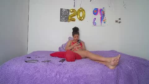 Snapshot of black_tentationx chatting on May 14, 1:01 am black_tentationx online show from May 14, 1:01 am