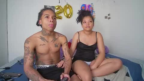 Snapshot of black_tentationx chatting on May 17, 3:37 am black_tentationx online show from May 17, 3:37 am