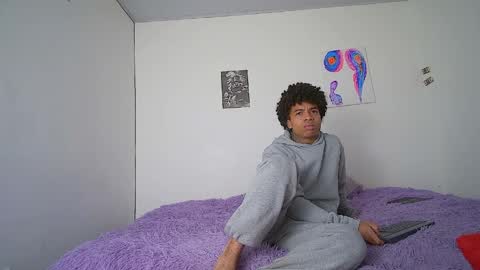 Snapshot of black_tentationx chatting on June 8, 4:24 am black_tentationx online show from June 8, 4:24 am