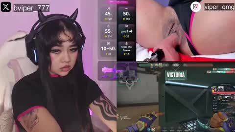 Snapshot of black_viperr chatting on October 4, 10:30 pm Mel online show from October 4, 10:30 pm