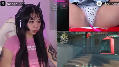 Snapshot of black_viperr chatting on October 7, 12:46 pm Mel online show from October 7, 12:46 pm