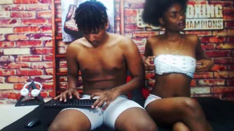 Snapshot of blackandaxel chatting on December 14, 10:14 pm BlackAndAxel online show from December 14, 10:14 pm