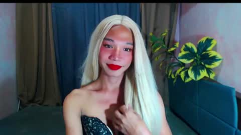 blackbarbie_jamie online show from July 17, 10:33 am