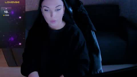 Snapshot of blackberry_star chatting on December 4, 8:56 am blackberry_star online show from December 4, 8:56 am