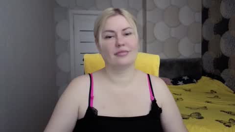 blackeyes11 online show from December 5, 6:33 am