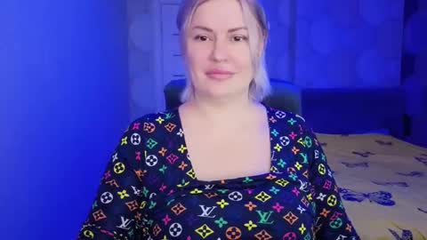 Snapshot of blackeyes11 chatting on March 6, 2:08 am blackeyes11 online show from March 6, 2:08 am