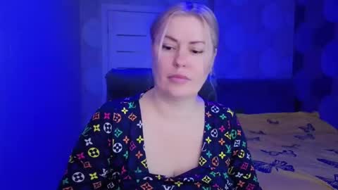 Snapshot of blackeyes11 chatting on March 22, 12:25 am blackeyes11 online show from March 22, 12:25 am