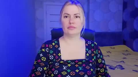 Snapshot of blackeyes11 chatting on March 24, 3:00 am blackeyes11 online show from March 24, 3:00 am