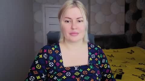 Snapshot of blackeyes11 chatting on March 29, 3:17 am blackeyes11 online show from March 29, 3:17 am