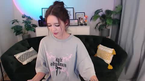 blackeyesgirl online show from October 15, 6:35 am