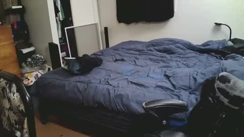 Snapshot of blackguy4142 chatting on December 14, 2:50 am Marlon online show from December 14, 2:50 am