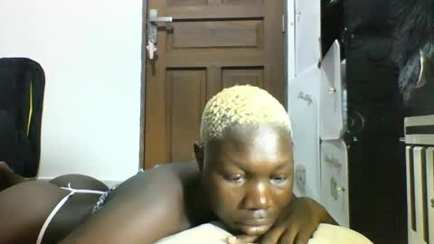 blackmarvel02 online show from December 3, 7:05 am