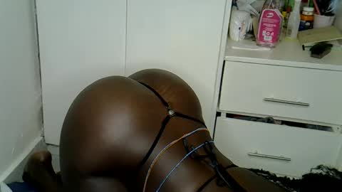 Blackmela online show from February 10, 11:25 am