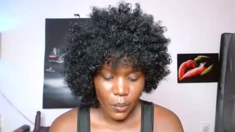 Smiley sylivia online show from June 30, 4:13 am