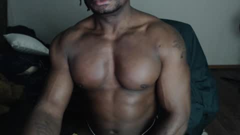 Snapshot of blackmusclegym chatting on February 25, 9:35 pm blackmusclegym online show from February 25, 9:35 pm
