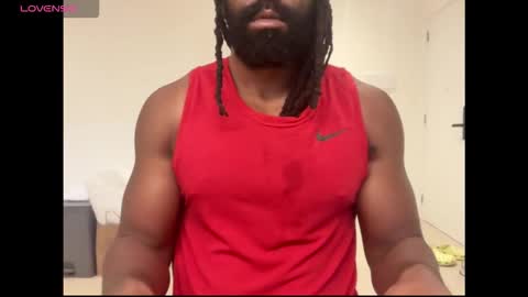 blackmuscles77 online show from March 3, 9:37 am