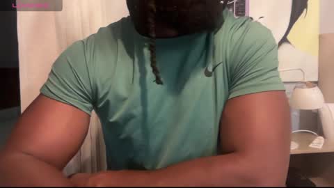 Snapshot of blackmuscles77 chatting on April 2, 2:31 am blackmuscles77 online show from April 2, 2:31 am