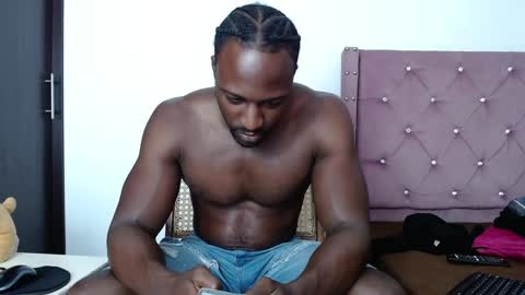 Twtter 1MikeBeckford            Onlyfns beckfordmike online show from December 30, 12:11 am