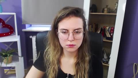 Z O E Y online show from January 20, 11:35 am