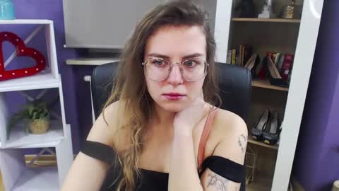 Z O E Y online show from January 29, 5:30 am